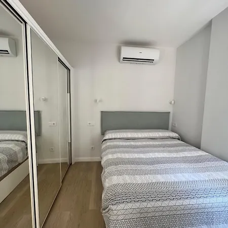 Modern Duplex Next To The Beach!