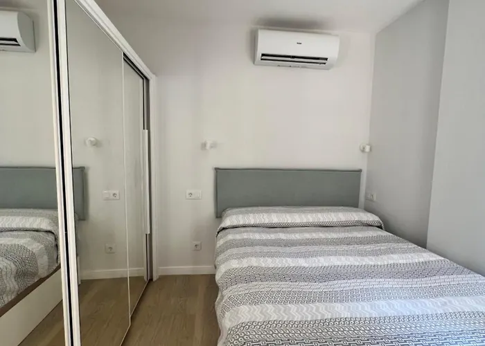 Modern Duplex Next To The Beach!